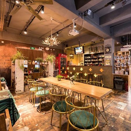 Dalian Buzz Light Year Youth Hostel Экстерьер фото