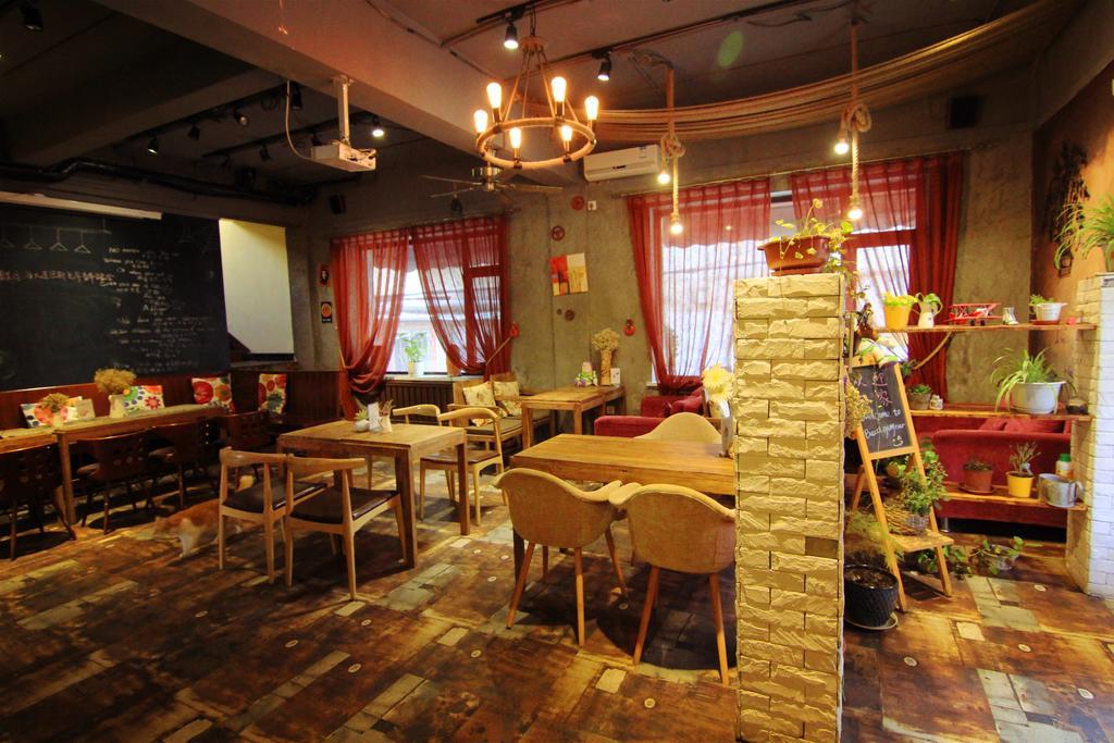 Dalian Buzz Light Year Youth Hostel Экстерьер фото