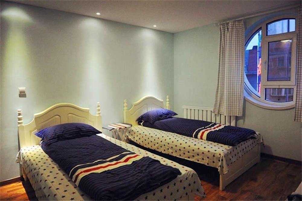 Dalian Buzz Light Year Youth Hostel Экстерьер фото