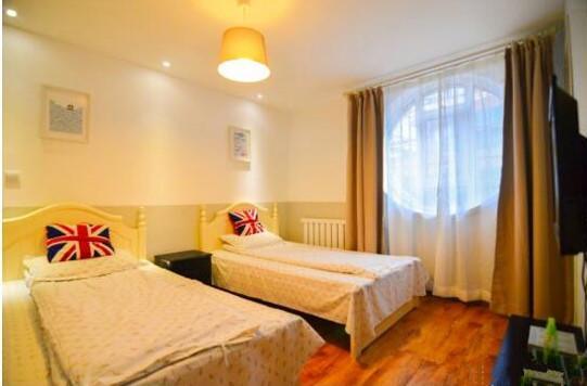 Dalian Buzz Light Year Youth Hostel Экстерьер фото