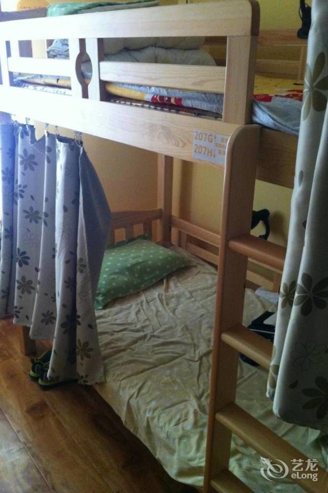 Dalian Buzz Light Year Youth Hostel Экстерьер фото