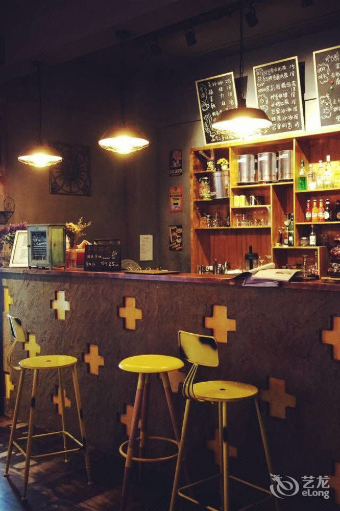 Dalian Buzz Light Year Youth Hostel Экстерьер фото