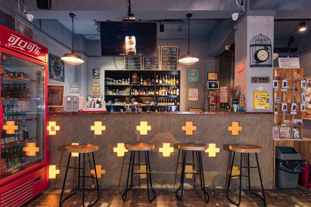 Dalian Buzz Light Year Youth Hostel Экстерьер фото